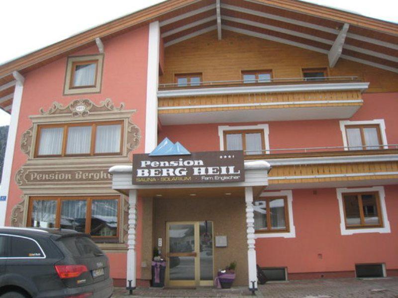 Pension Bergheil Kaprun Exterior foto